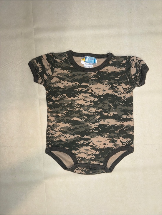 Tiny trooper Other - Tiny Trooper Camo Short Sleeve Baby One-Piece Bodysuit